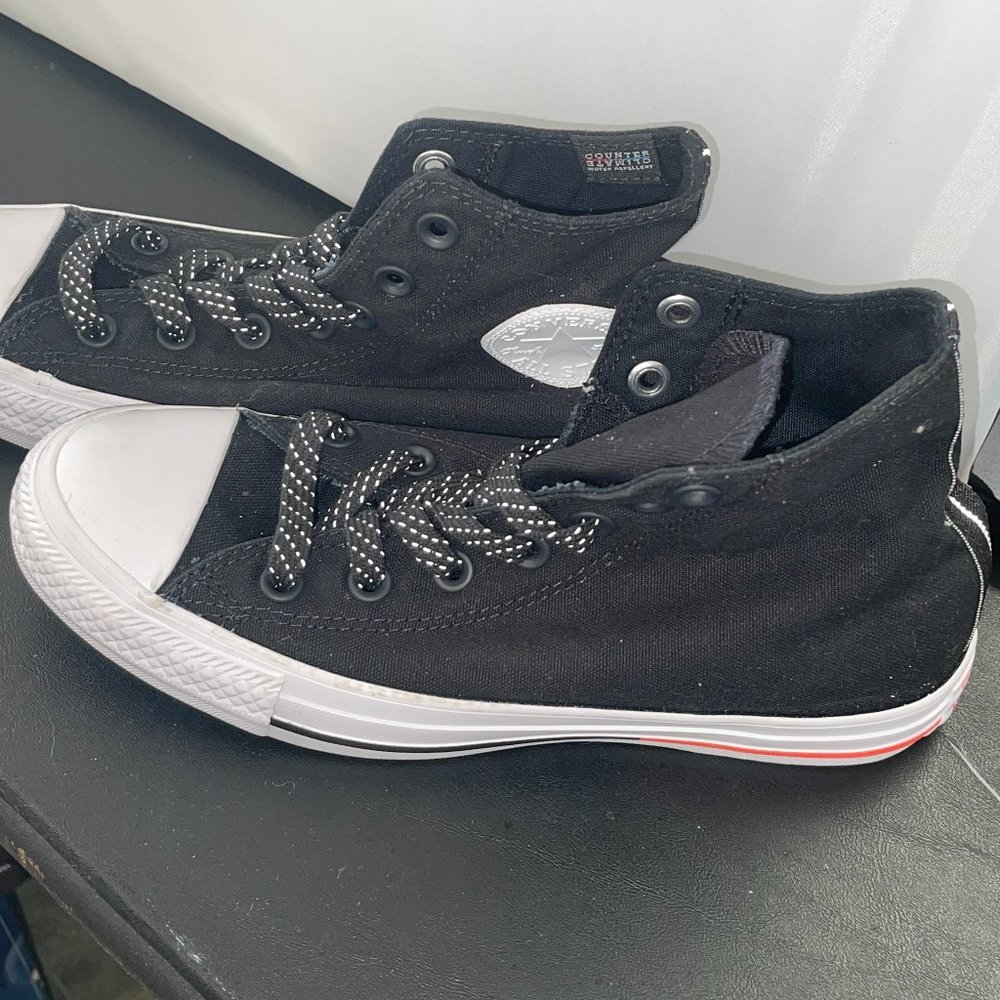 Brand New Unisex All Star Converse Hi-Tops (M- 5 W- 7)